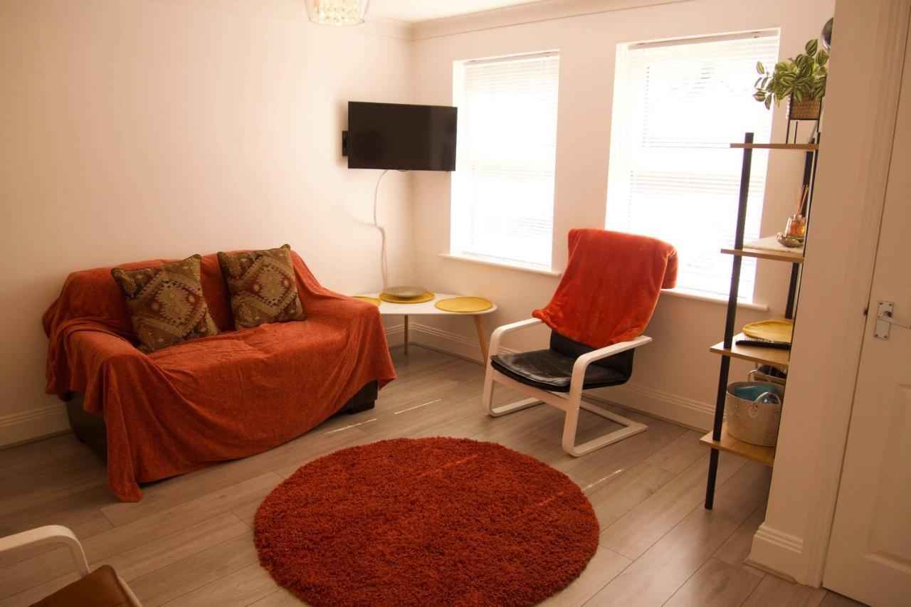 York City Centre, Recently Renovated 2 Bedroom Flat Exterior foto