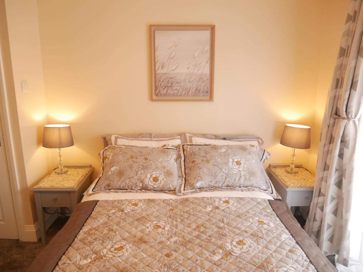 York City Centre, Recently Renovated 2 Bedroom Flat Exterior foto
